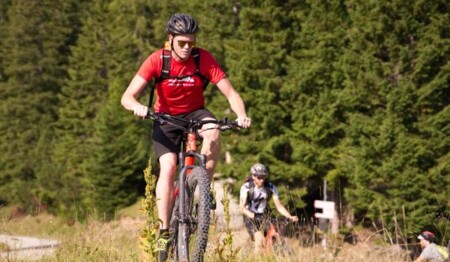 Die Bergwelt in Vorarlberg auf E-Bike Ausflügen mit singlereisen.de entdecken